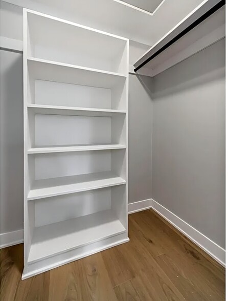 7x5 WI hallway closet - 3100 N Lake Shore Dr