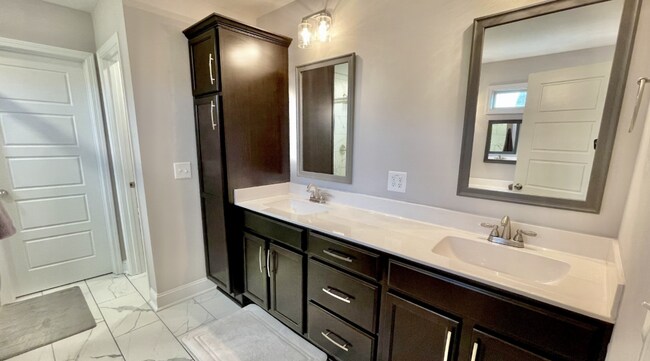 Building Photo - Beautiful open concept home in Autumn Creek!