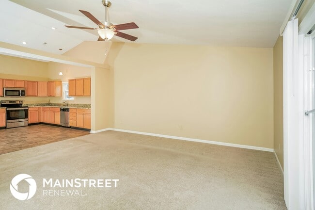 Building Photo - 619 Findlay Ln