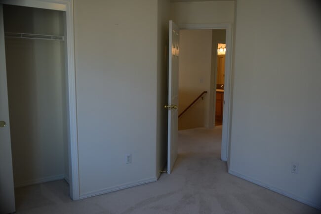 Building Photo - 6321 NE 59th Ct