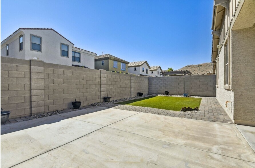 Building Photo - 7707 S 37th St