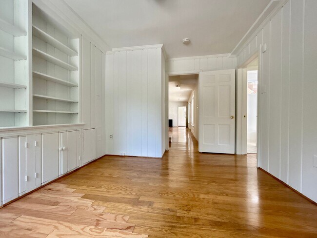 Building Photo - 5100 Upton St NW