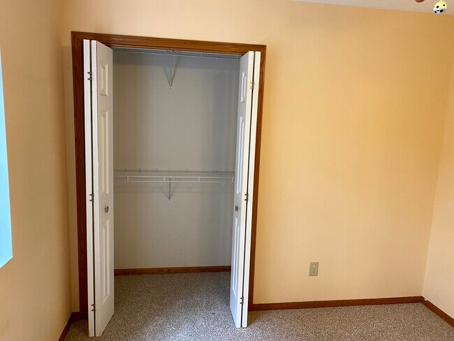 Building Photo - 3804 Creek Hill Dr