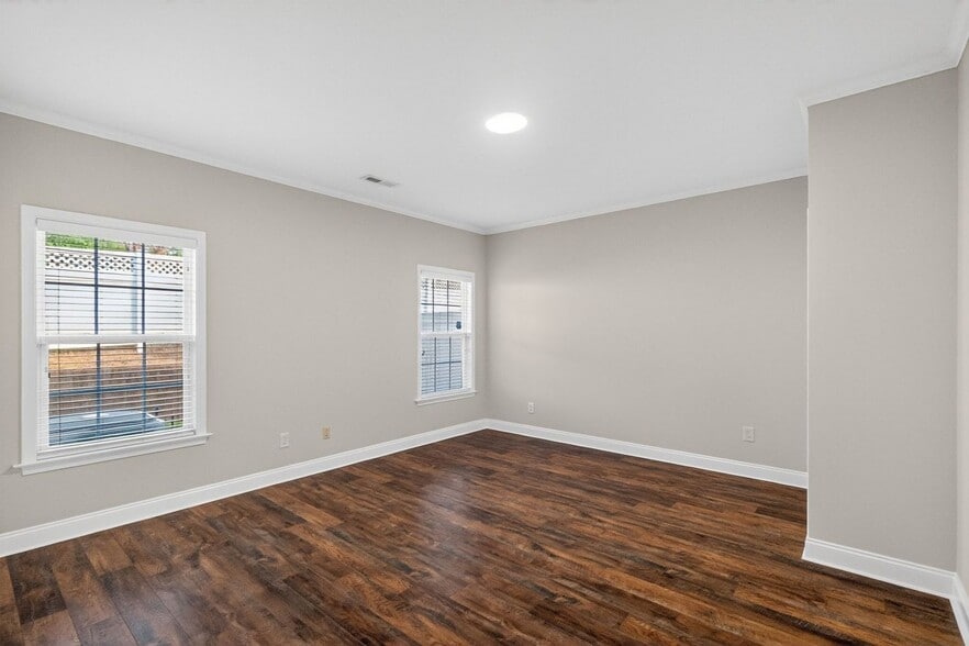 Building Photo - 124 Quality Dr