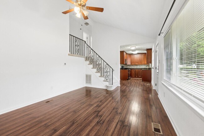 Building Photo - Beautiful Split Level Home in Norfolk!!