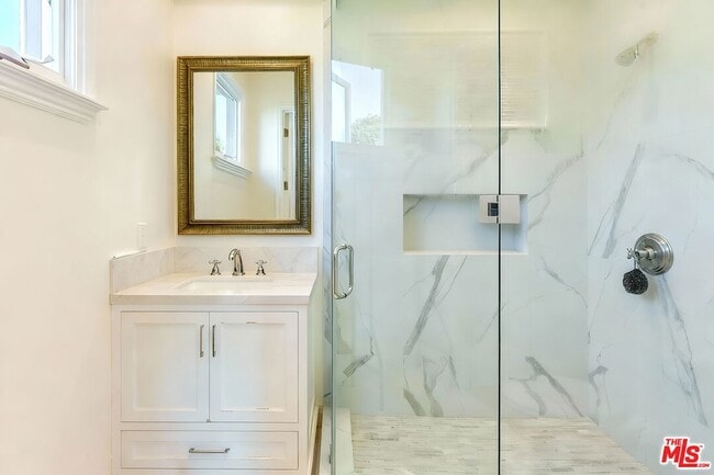 Building Photo - 363 S Saltair Ave