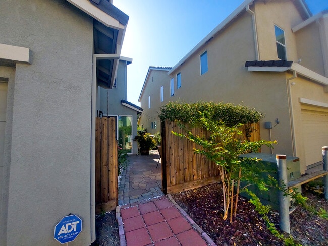 Building Photo - 4567 Juneberry Dr