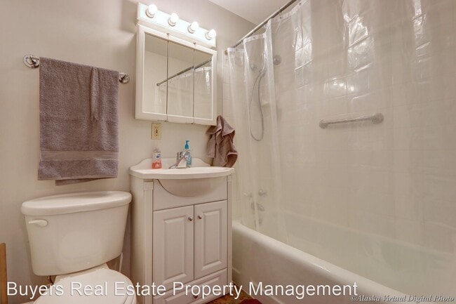 Building Photo - 1 br, 1 bath House - 525 W 3rd Avenue #509