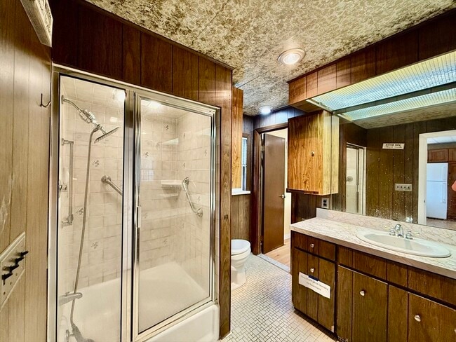 Building Photo - 23 Gardner Ave