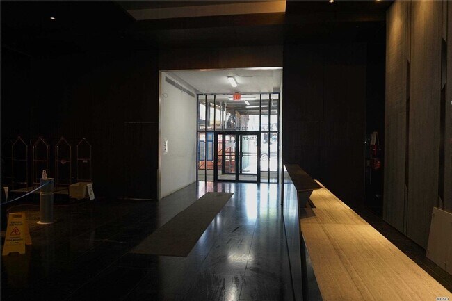 Building Photo - 133-27 39th Ave