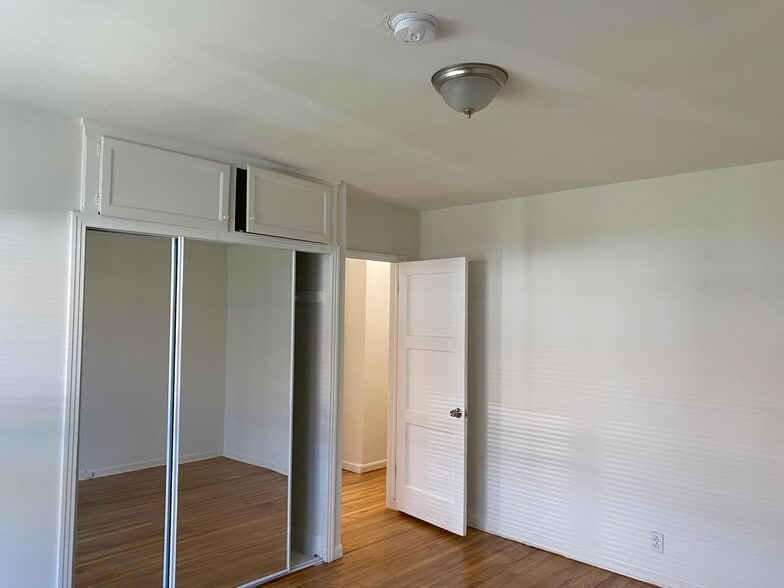 Building Photo - 8062 Sepulveda Blvd