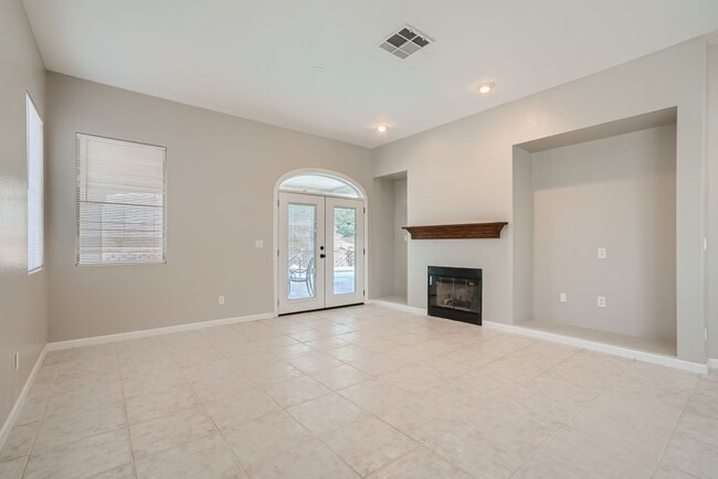 Building Photo - Amazingly beautiful one story house in Summerlin with pool!