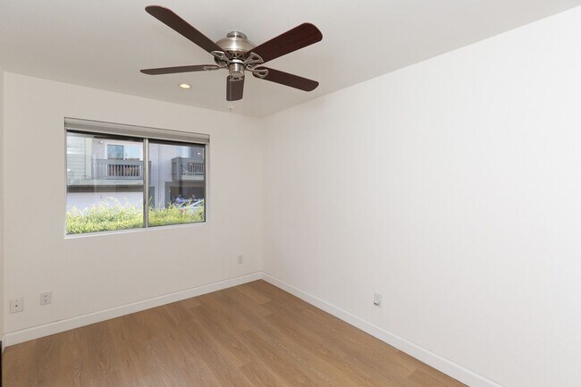 Building Photo - 3 Bedroom Townhome in the Gated College Park Community of San Diego