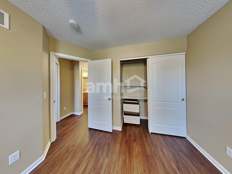 Building Photo - 149 Hearthstone Ct