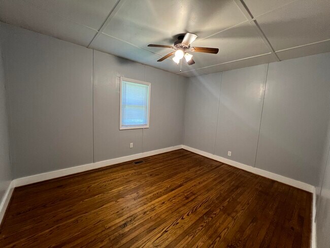 Building Photo - 384 Norvell Rd