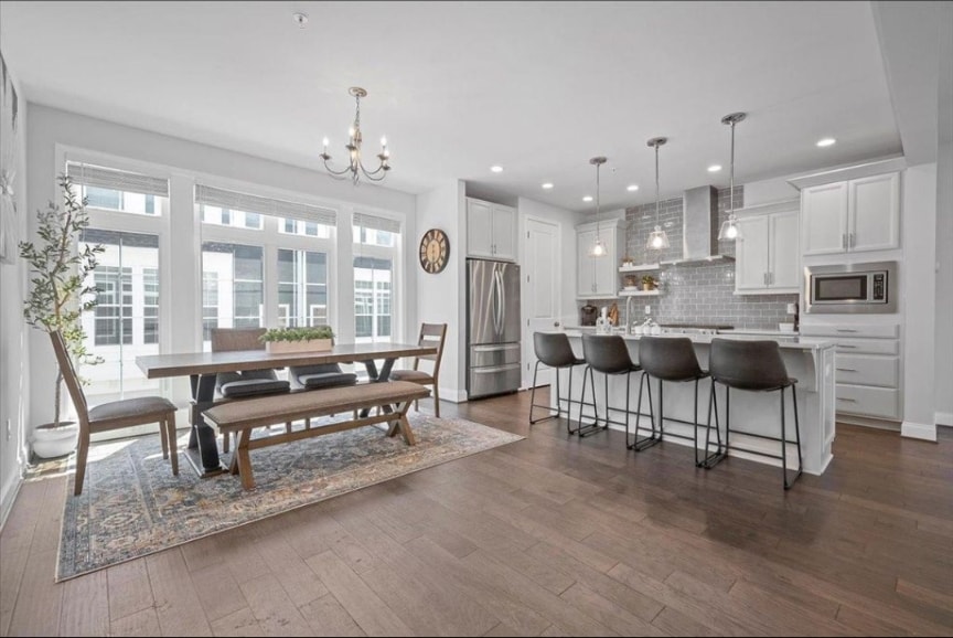 Building Photo - 2131 Westcott Ln