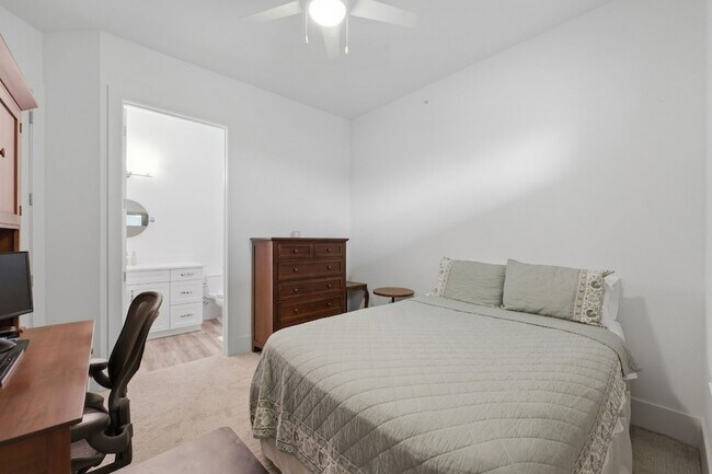 Building Photo - 15260 TX-105