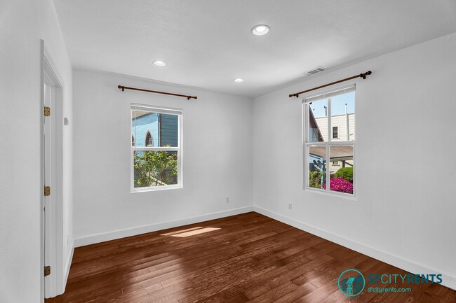 Building Photo - Bernal/St Mary's: Rare Remodeled Cottage w/ Washer/Dryer, Patio & Storage
