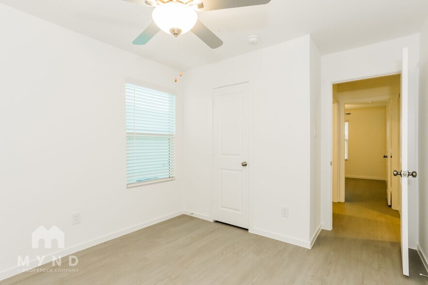 Building Photo - 10116 Dalgreen Cir