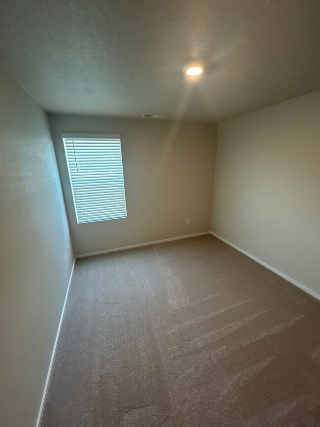 Building Photo - 4809 Thyme Ave NE
