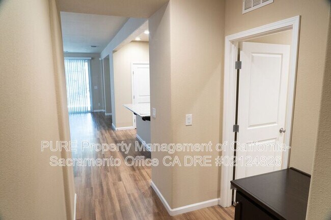 Building Photo - 5552 Celebration St