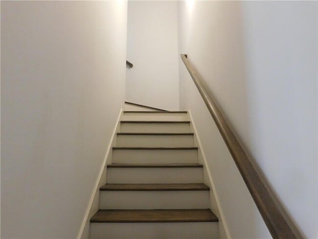 Building Photo - 887 Society Cir