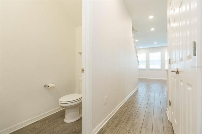 Building Photo - 1119 Lady Gouldian Ct