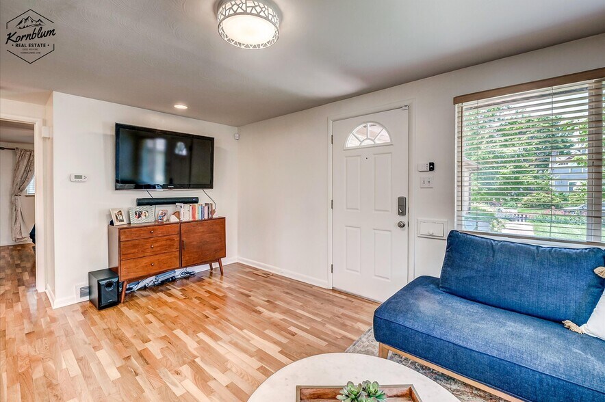 Building Photo - 2246 N Franklin St