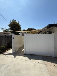 Building Photo - Renovated House for Rent