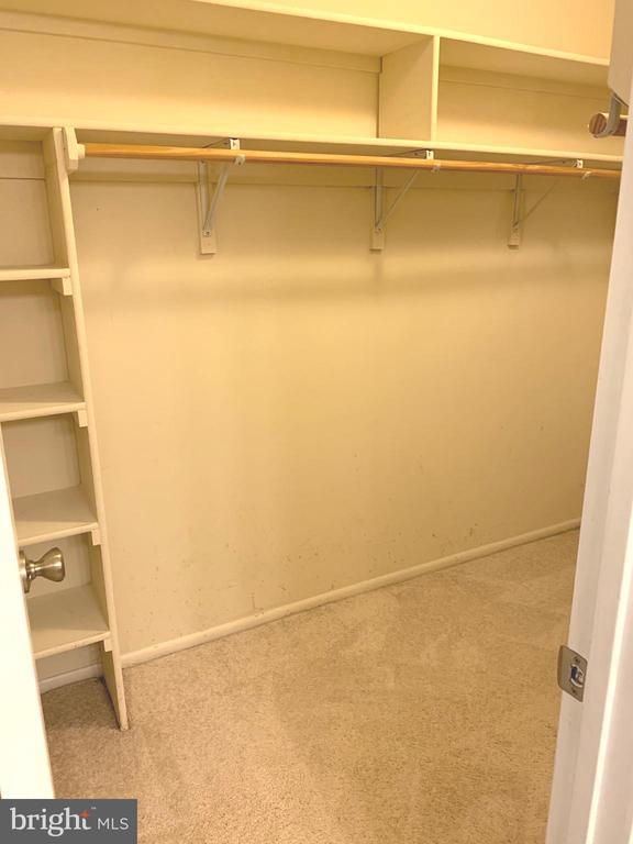 Building Photo - 8141 Needwood Rd