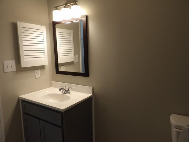 Building Photo - 4363 Spa Dr