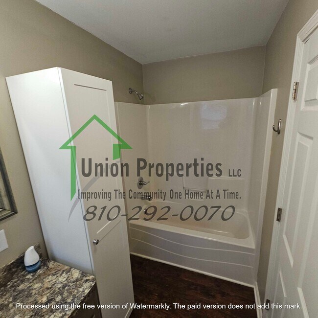 Building Photo - 4205 Vine St