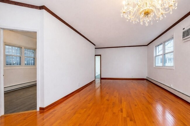 Building Photo - 304 Fulton Ave