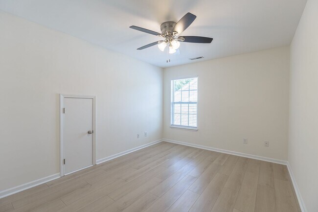 Building Photo - 5907 Landerwood Dr
