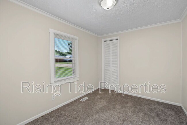 Building Photo - 1607 Montgomery Ave