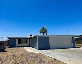Building Photo - 4521 Pacyna St