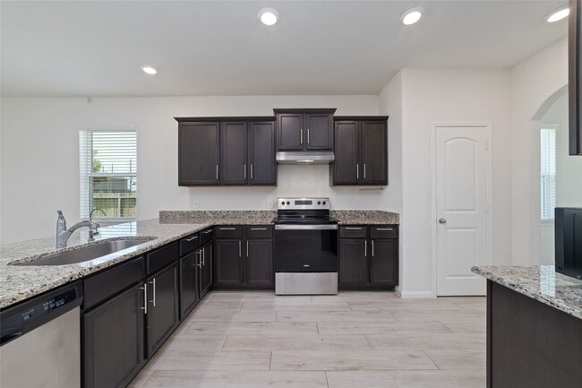 Building Photo - 3000 Iron Woods Dr