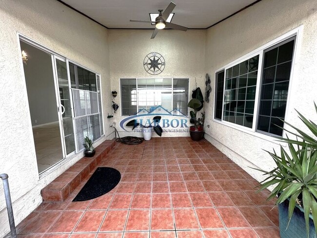 Building Photo - 4565 W 132nd St