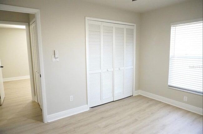 Building Photo - 7811 Bay Cedar Dr