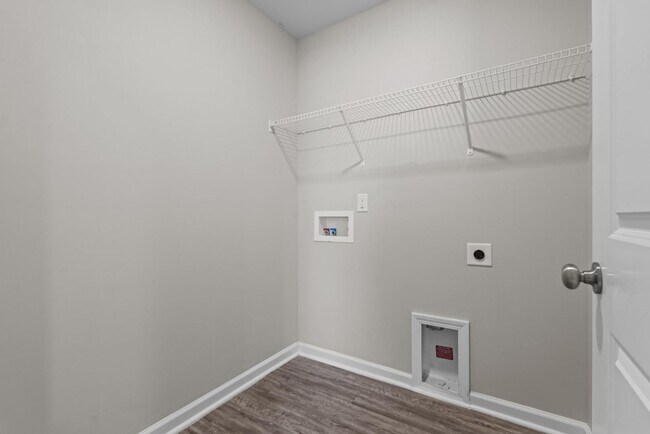 Building Photo - 205 Abercorn Wy