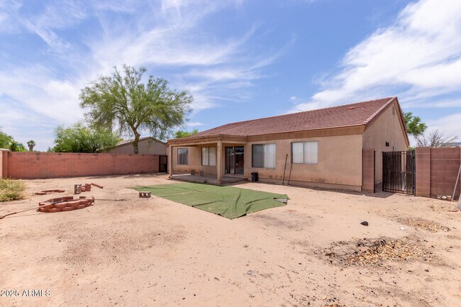 Building Photo - 608 W Rattlesnake Pl