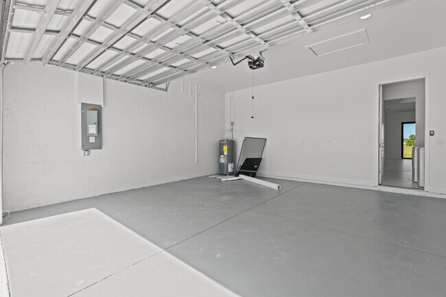 Building Photo - 3927 NW 40th Terrace