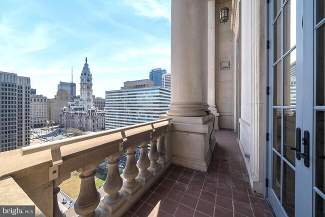 Building Photo - 1600 Arch St