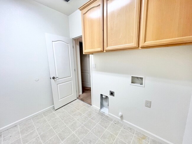 Building Photo - Charming one-story home in Linda! 3bd/2ba 1,360 sq. ft.