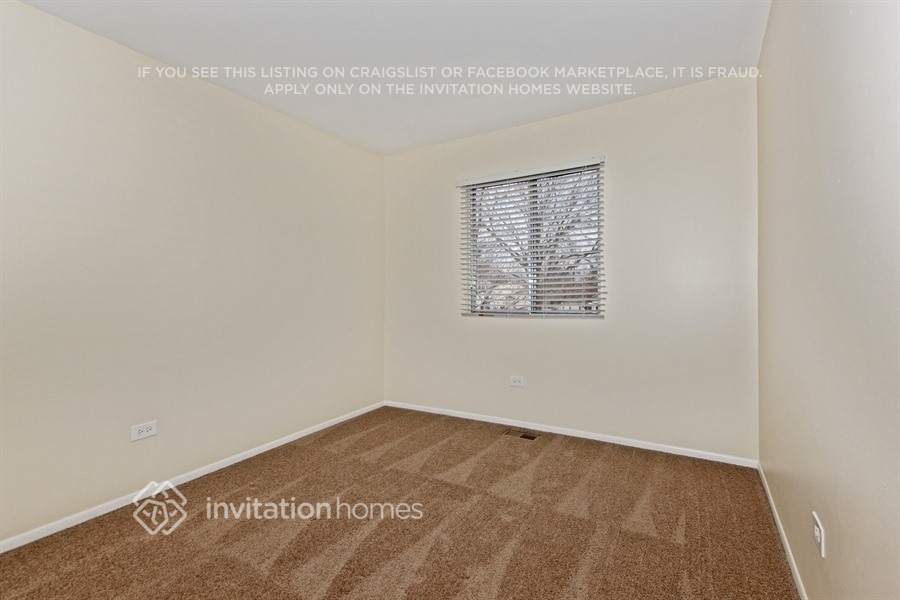 Building Photo - 953 Surrey Ct
