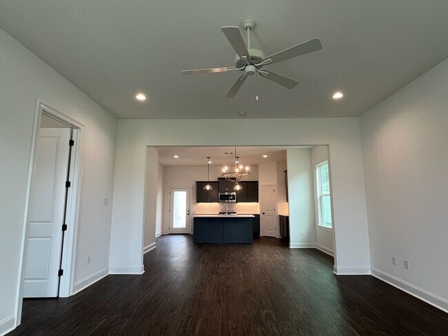 Building Photo - Beautiful new construction in Watson!