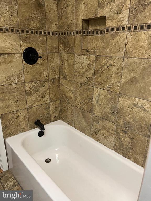 Building Photo - 5809 Gwynndale Pl