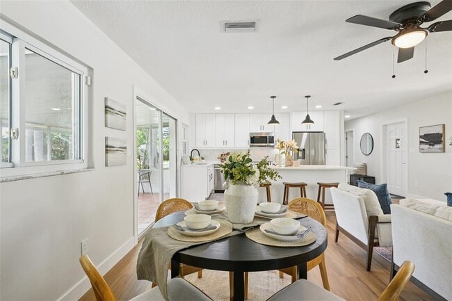 Building Photo - 311 Shore Dr E