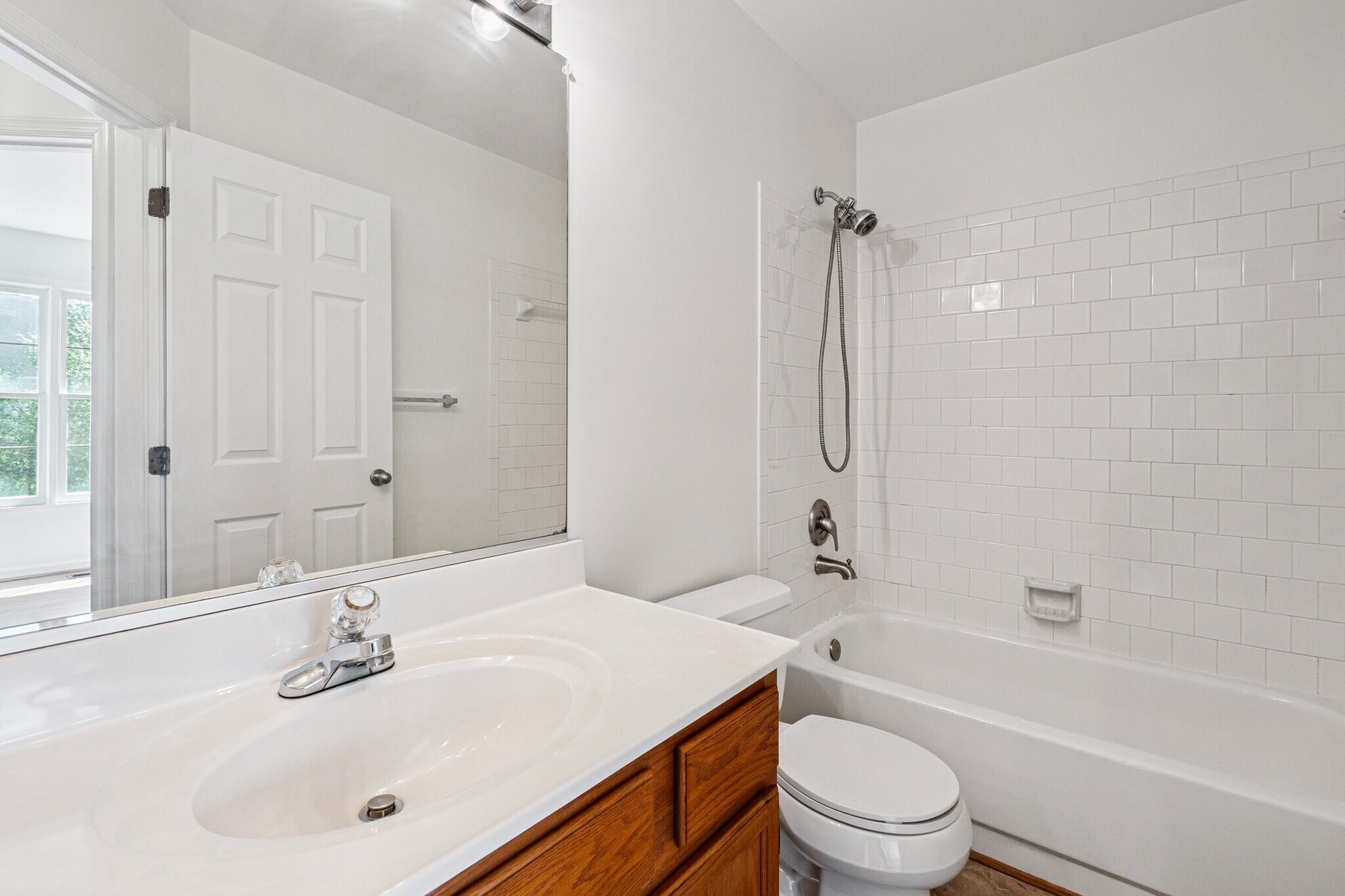 Building Photo - 8410 Woodland Manor Dr