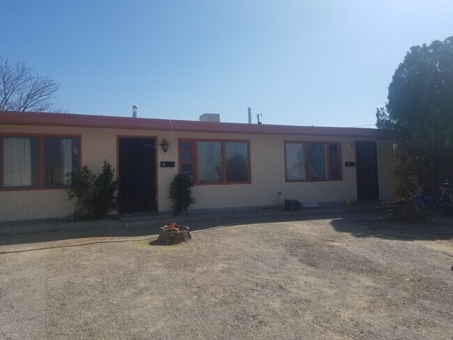 Primary Photo - 600 N San Pedro St